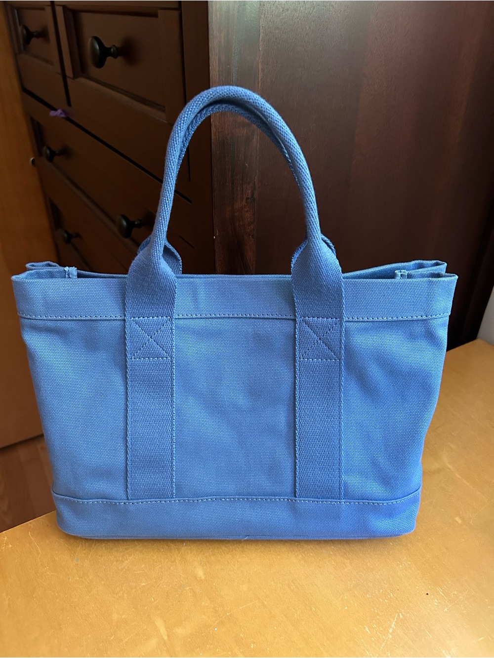 Levenger Tiny Book tote - Picture 2 of 10